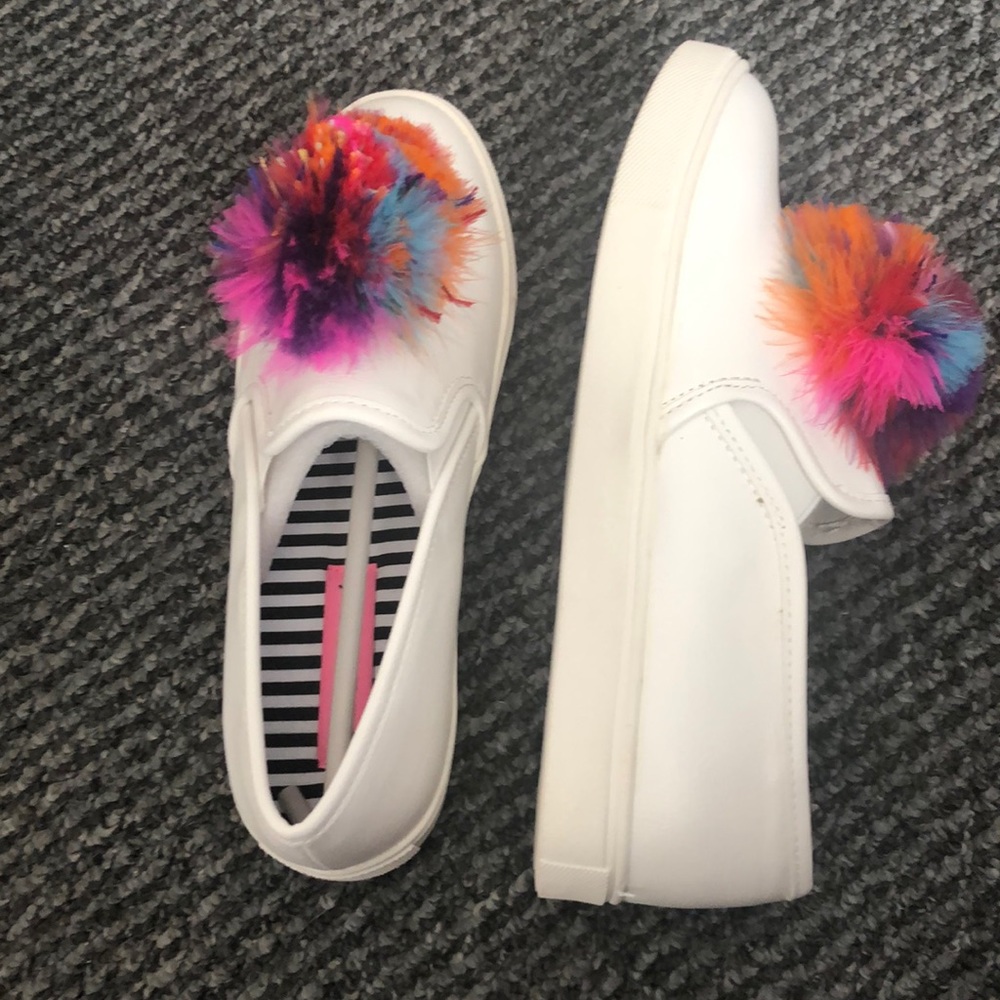 Betsey Johnson Trixy White Slide Ons